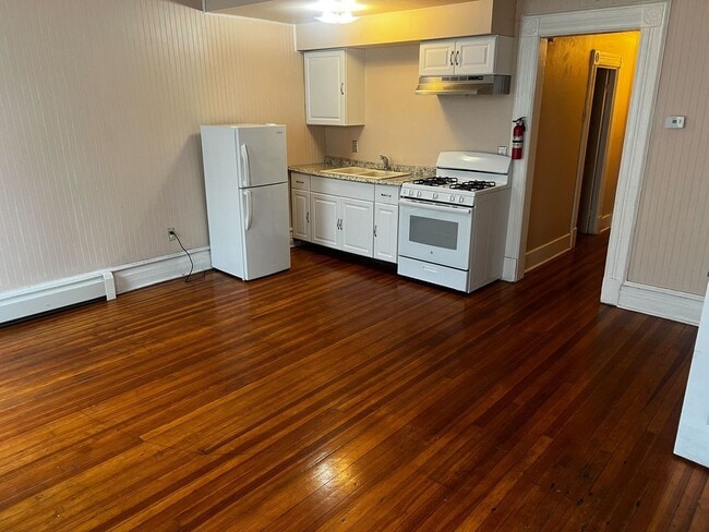 Photo - 136 Morton Ave Unit 1