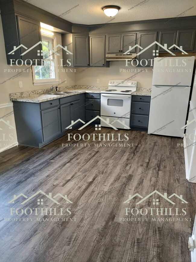 Photo - 122 Smith Dr