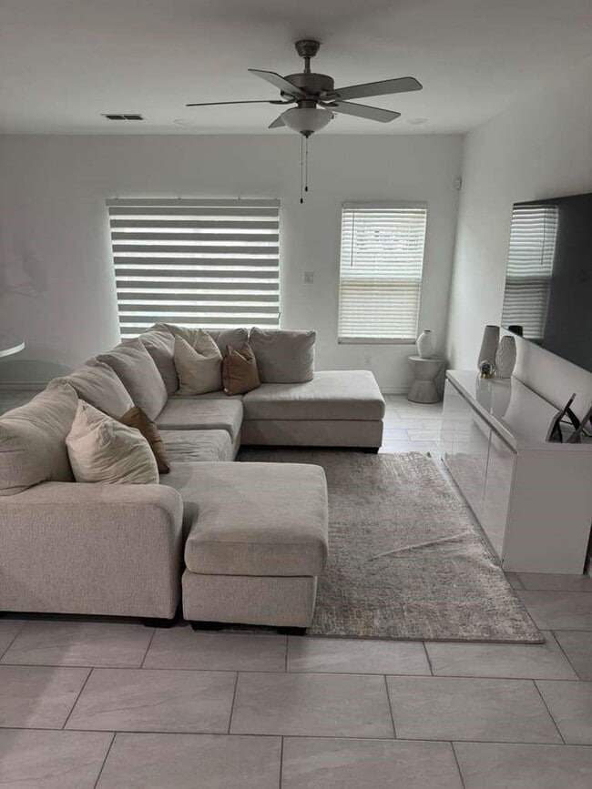 Photo - 9926 Kaspar Dr Unit 9926