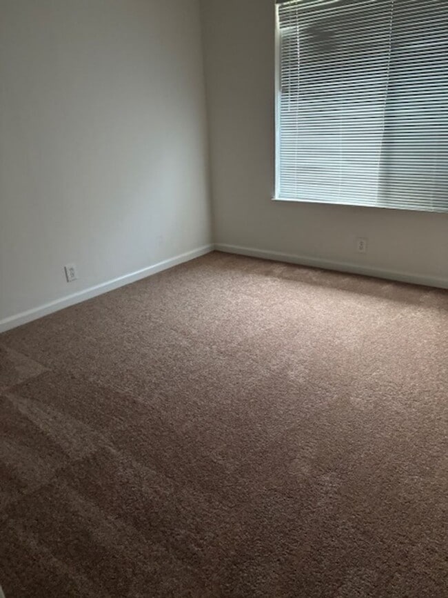 Photo - Large 2-Story home in a quiet Cul-de-sac