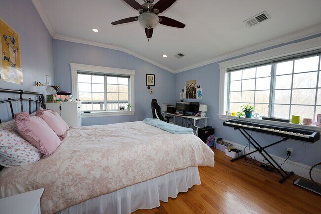 Photo - 127 Nonantum St Unit 2