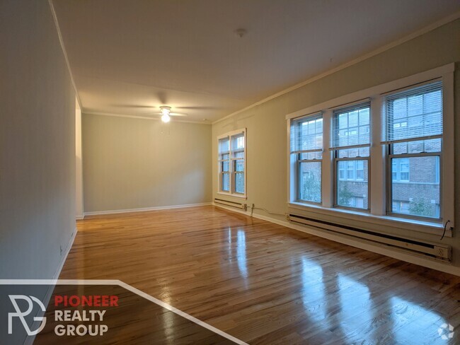 Building Photo - 634 W Barry Ave Unit B622-S3 Rental