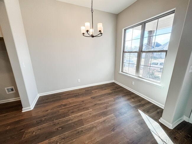 Photo - 400 Maple St