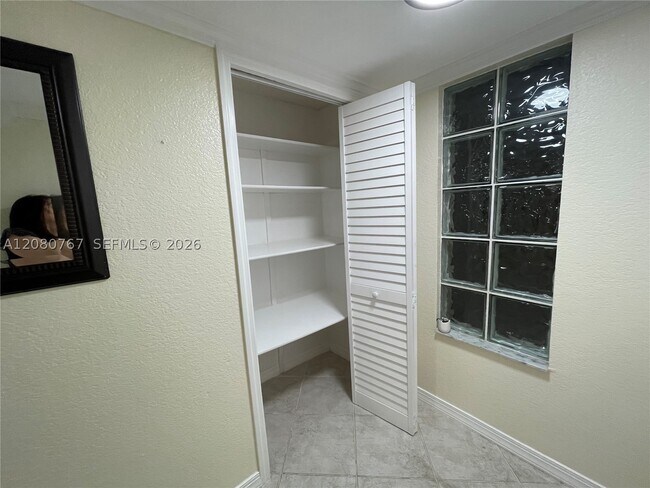16240 Laurel Dr Unit 101