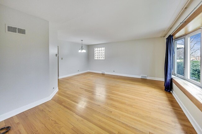 Photo - 6210 N Harding Ave