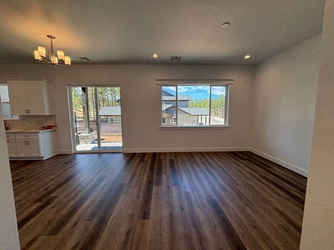 Photo - Gorgeous New Property
