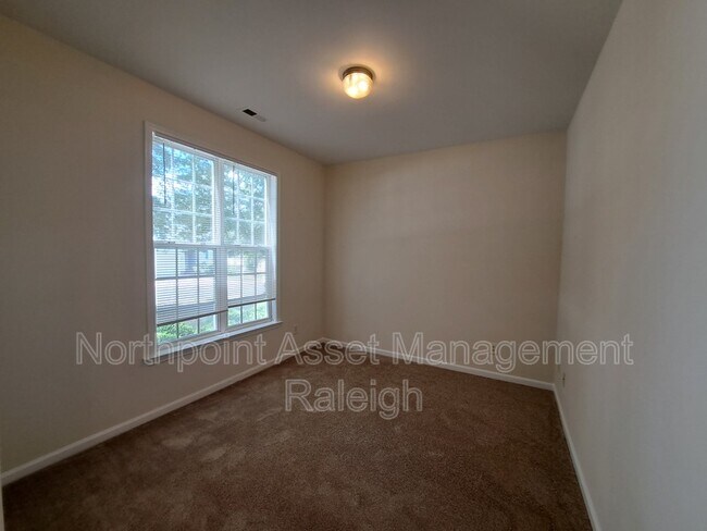 Photo - 4425 Log Cabin Dr