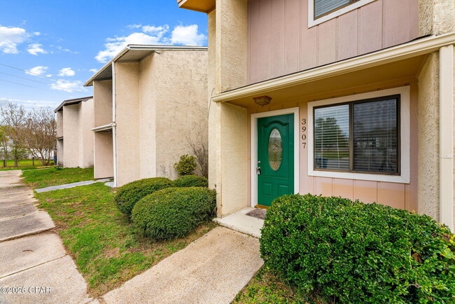 Photo - 3907 Venetian Cir