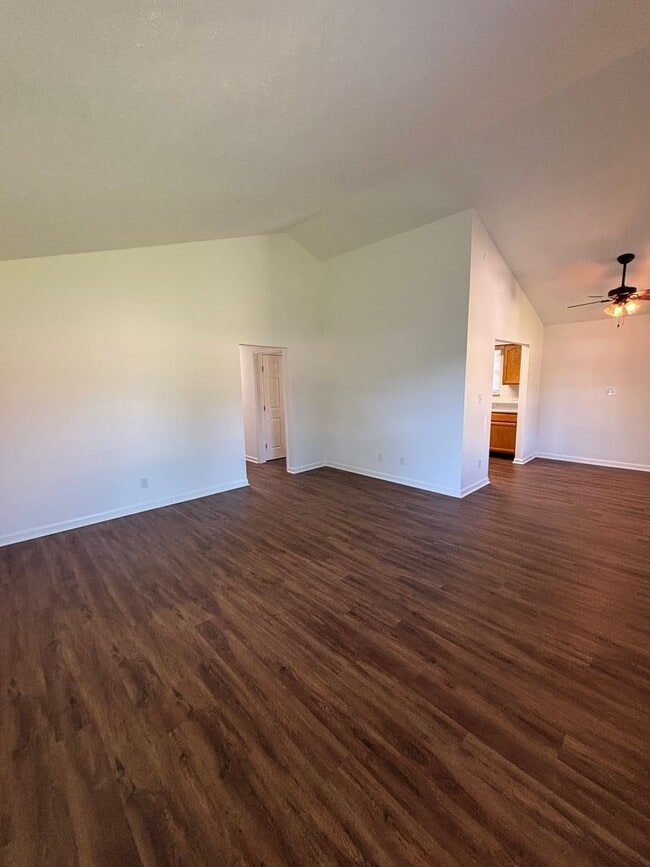 Photo - Freshly Renovated Cottage!