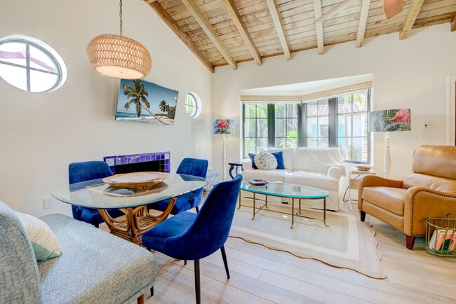 Photo - 110 Marine Way
