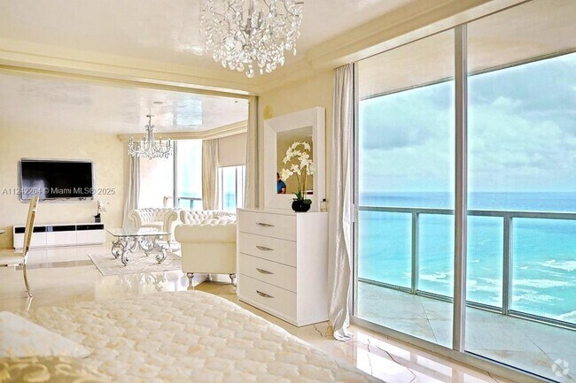 Building Photo - 16699 Collins Ave Unit 2508 Rental
