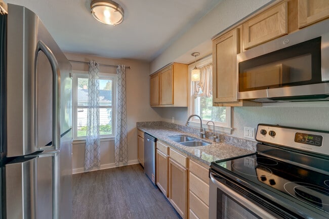 Photo - 5212 Midmoor Rd