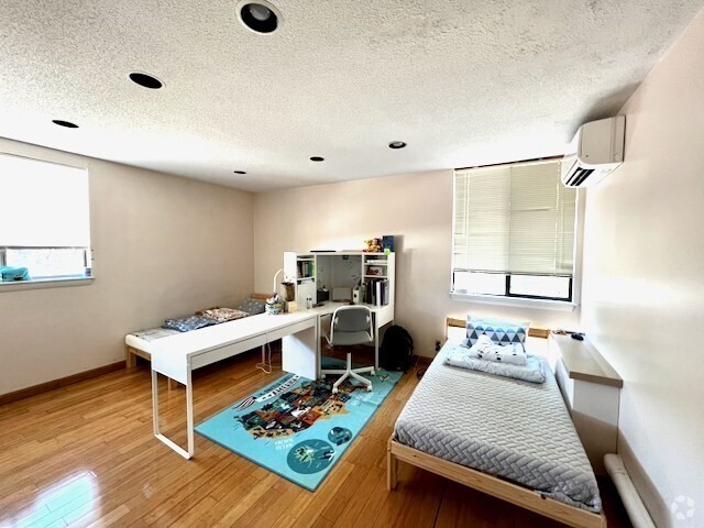 Building Photo - 94 Beaconsfield Rd Unit 2 Rental