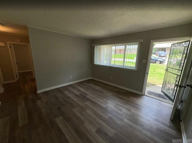 Photo - 7409 Skylark Dr