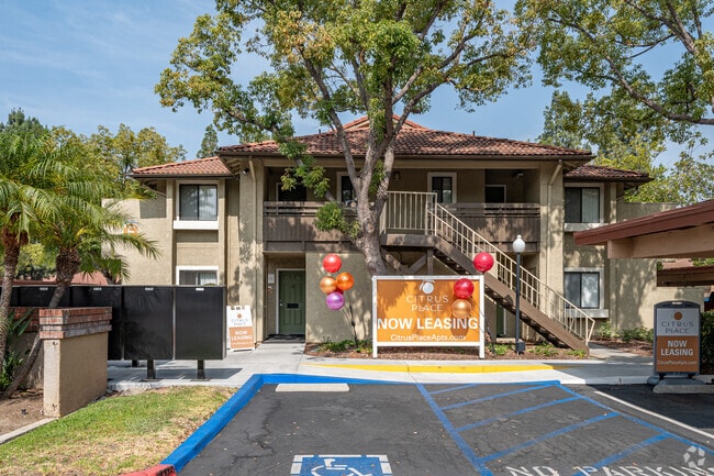 Leasing Office - Citrus Place