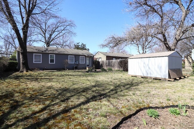 Photo - Cozy Bungalow in Brookside area, close to shopping for grocery, coffee shops, restaurants and muc...