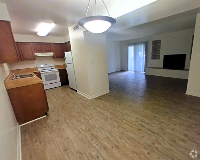 Building Photo - 600 Reusens Rd Rental