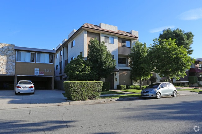 Building Photo - 627 Orange Grove Ave