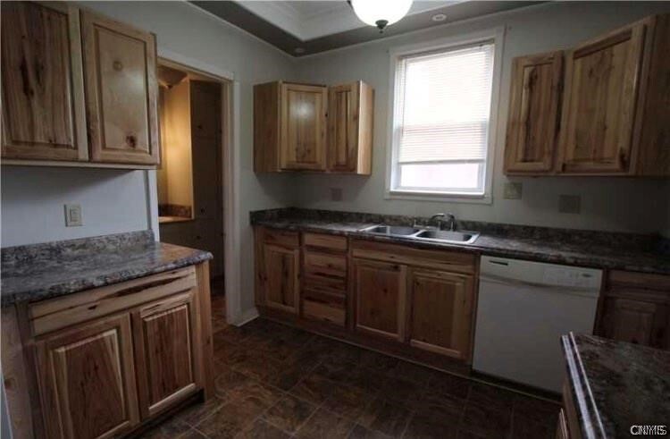 Photo - 871 W Main St
