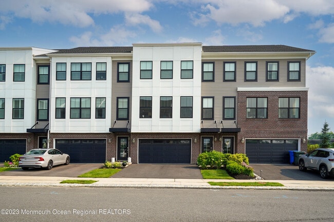 Photo - 14 Kelly Wy Townhome