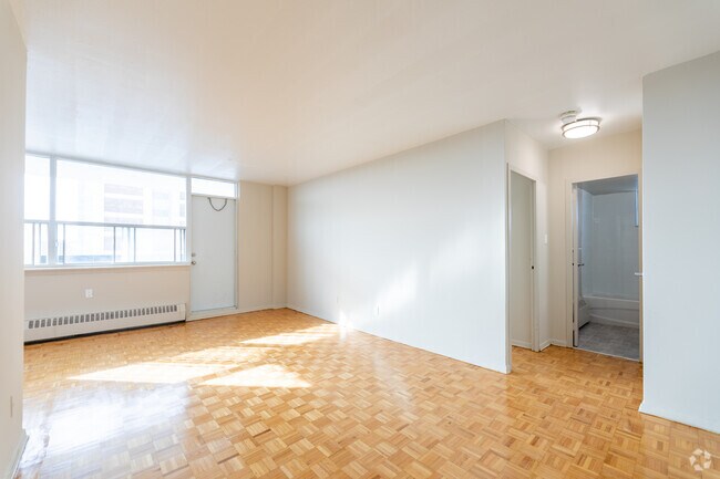 Interior Photo - 30 Gilder Dr