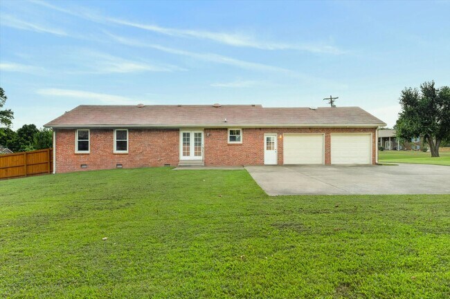 526 Westwood Dr