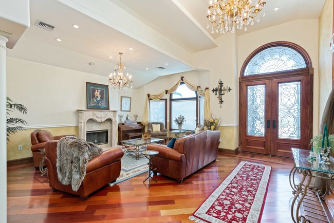 Photo - 8252 Dancy Cir