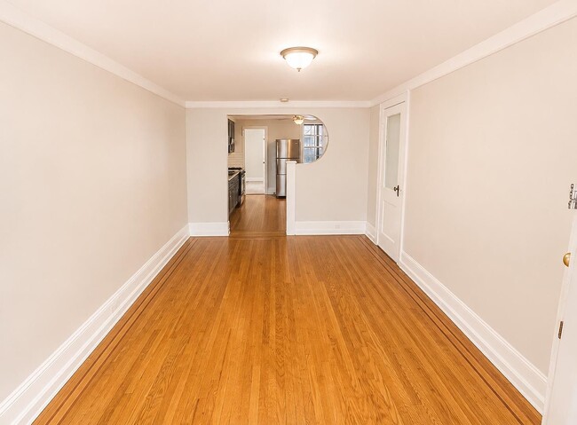 Photo - 240 Suydam St