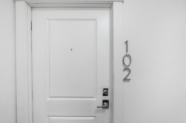 Photo - 293 Governor St Unidad 102