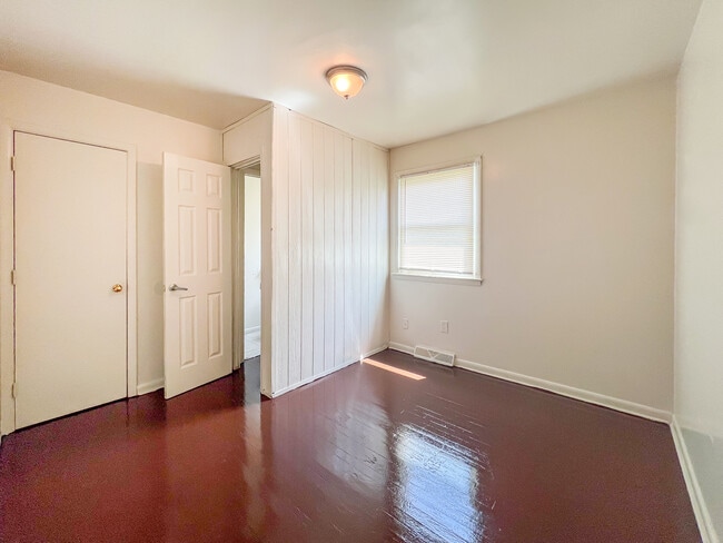 Photo - 1811 Owens Ct