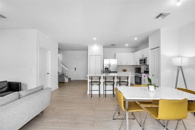 Photo - 11927 NW 46th St