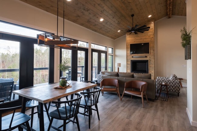 Building Photo - 772 Chestnut Log Branch Rd Unit ID1247149P Rental