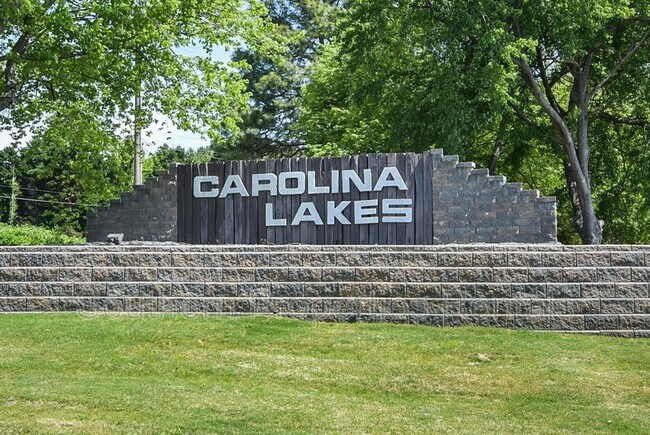 Photo - 152 Lakeforest Trail