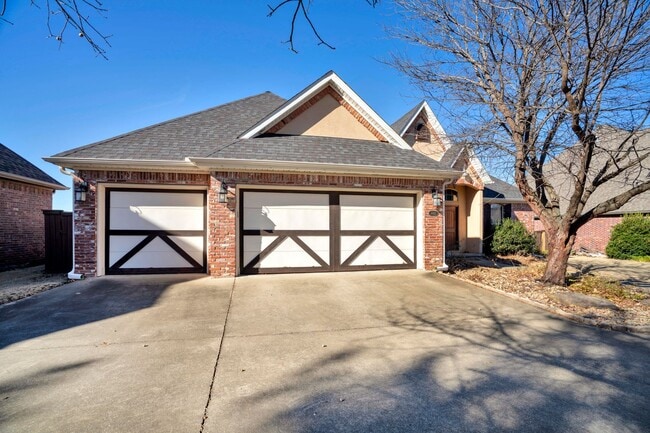 Photo - Executive Bentonville Home convenient to WM Home Office and more!