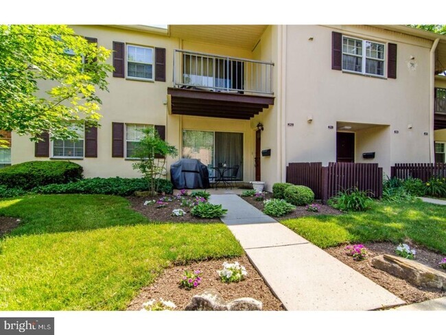Building Photo - 292 Old Forge Crossing Unit 292 Rental