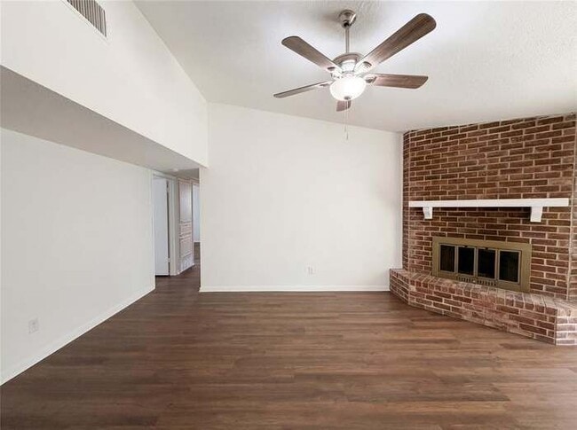 Photo - 913 Jayellen Ct