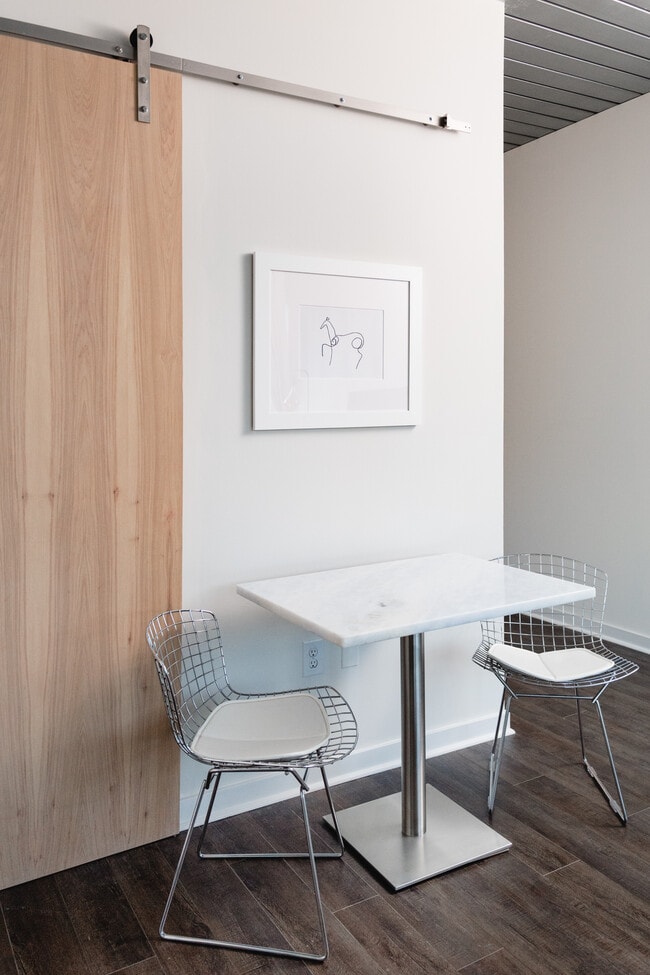 Photo - 620 Glen Iris Dr NE Unit 217