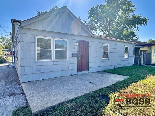 Building Photo - 4071 20th Pl