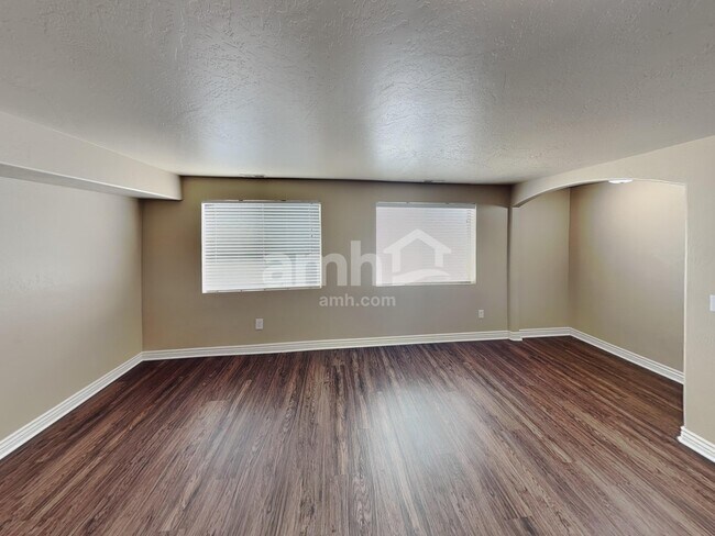 Photo - 1449 S 2490 E