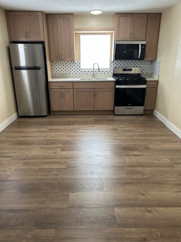 Photo - 610 3rd Ave