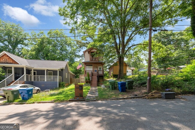 Photo - 1079 Sims St SW