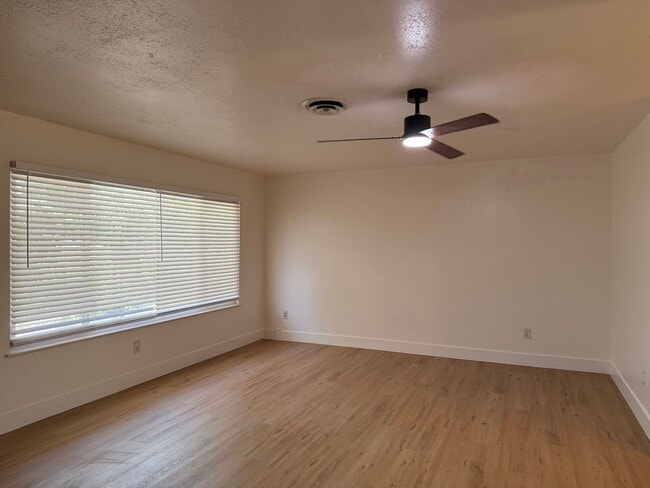Photo - 8945 Plaza Park Dr