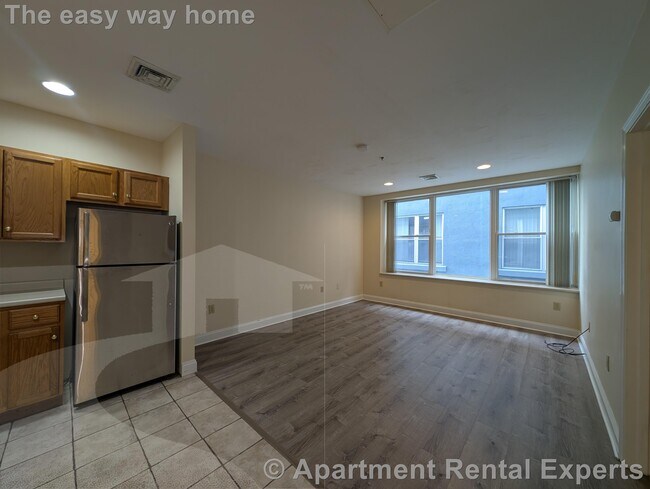 Building Photo - 15 Pearl St Rental