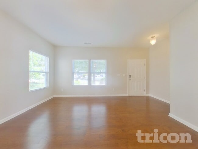 Photo - 1025 Joselynn Drive