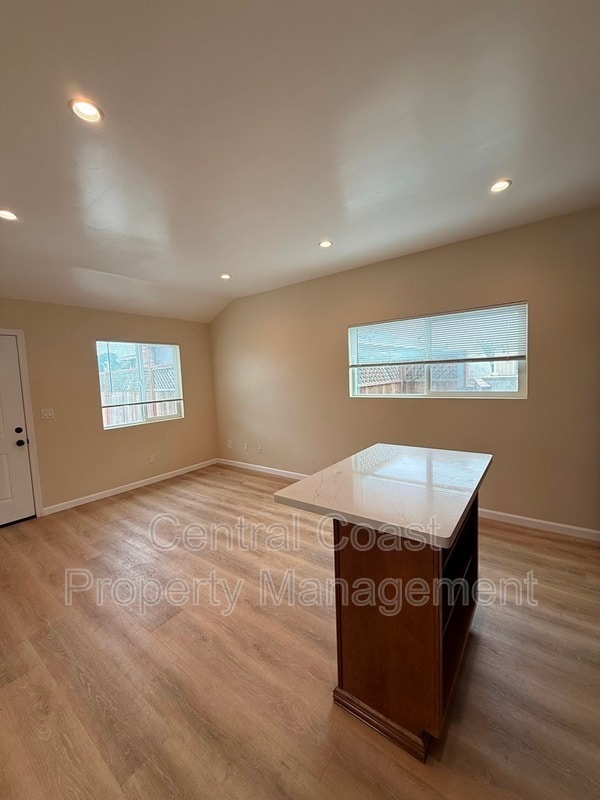 Photo - 142 Peppertree Pl