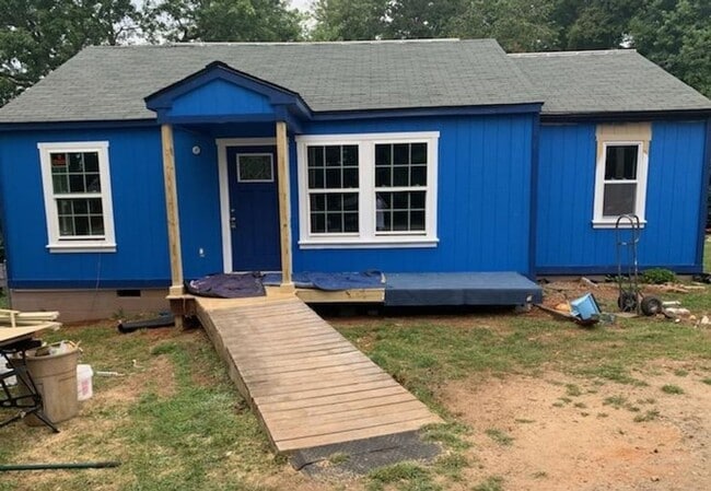 Building Photo - 2693 Old Mountain Rd Rental
