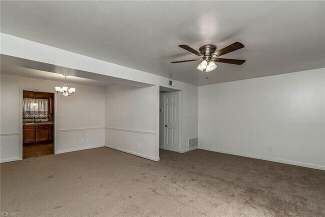 Photo - Courthouse Green