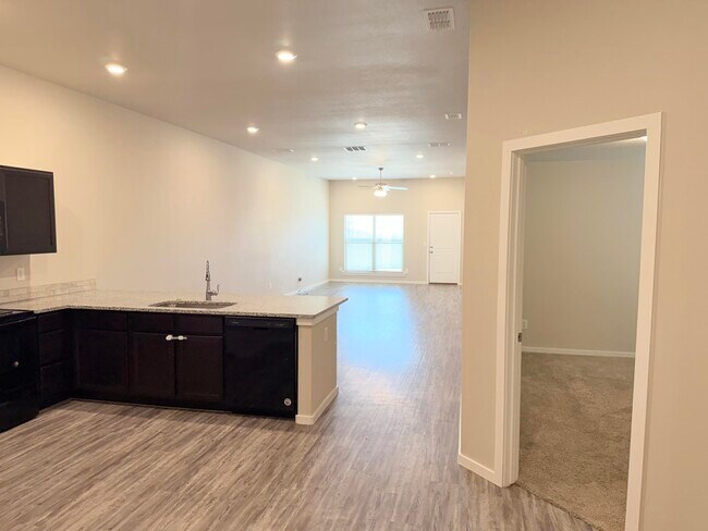 Photo - 1619 133rd St