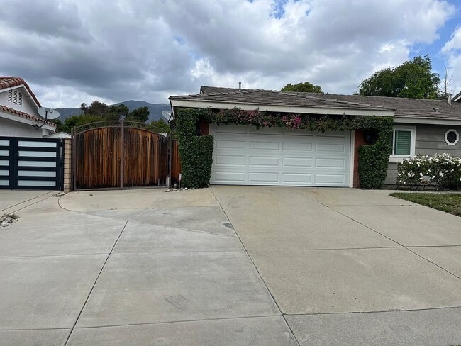 Photo - 417 E Miramar Ave