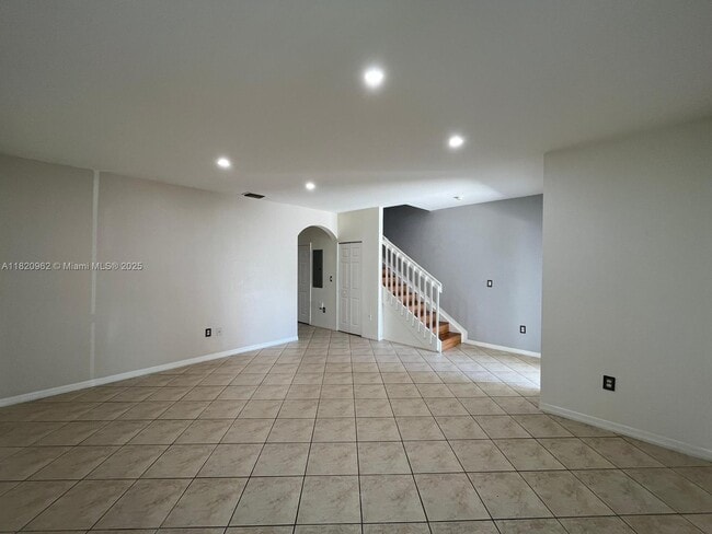 Photo - 14109 SW 49th St